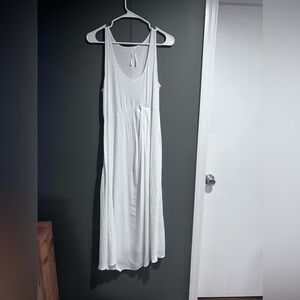 Anthropologie white maxi dress sleeveless. Medium